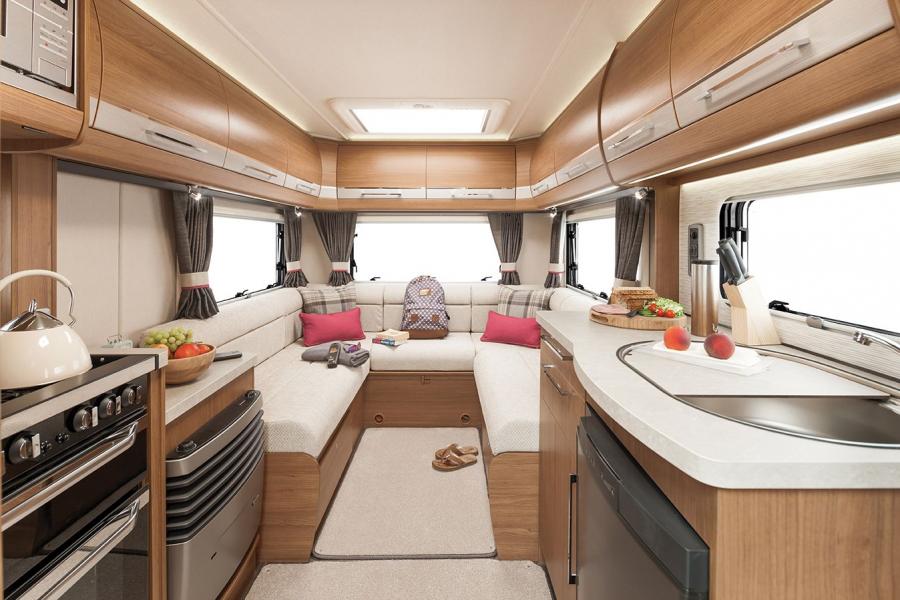 Интерьер Auto-Trail Apache 634 2014 года  (фото 4 из 6)